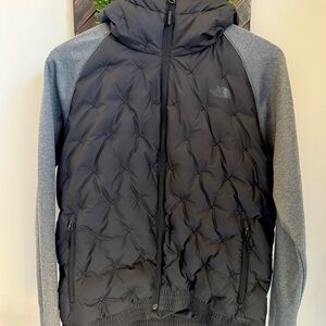 The North Face Black and Gray Quilted Jacket/Ski